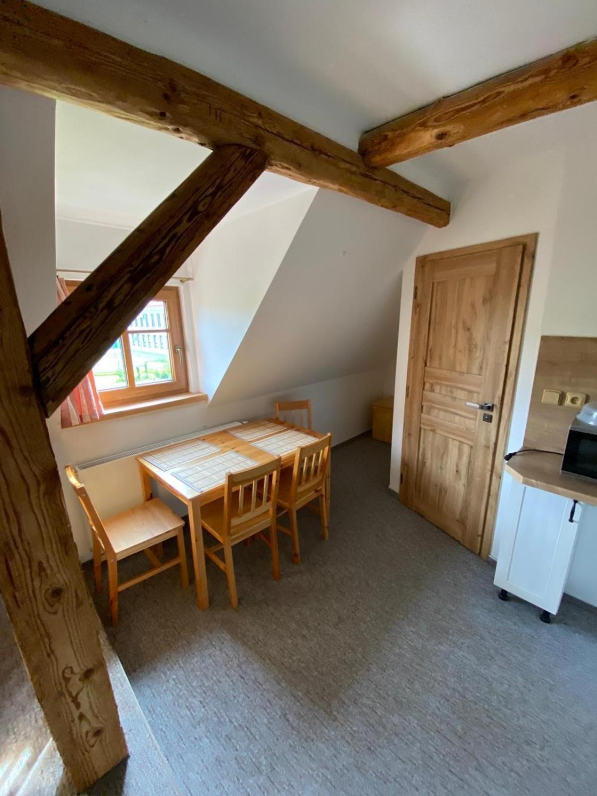 Apartman Na Statku Červený Kostelec Εξωτερικό φωτογραφία